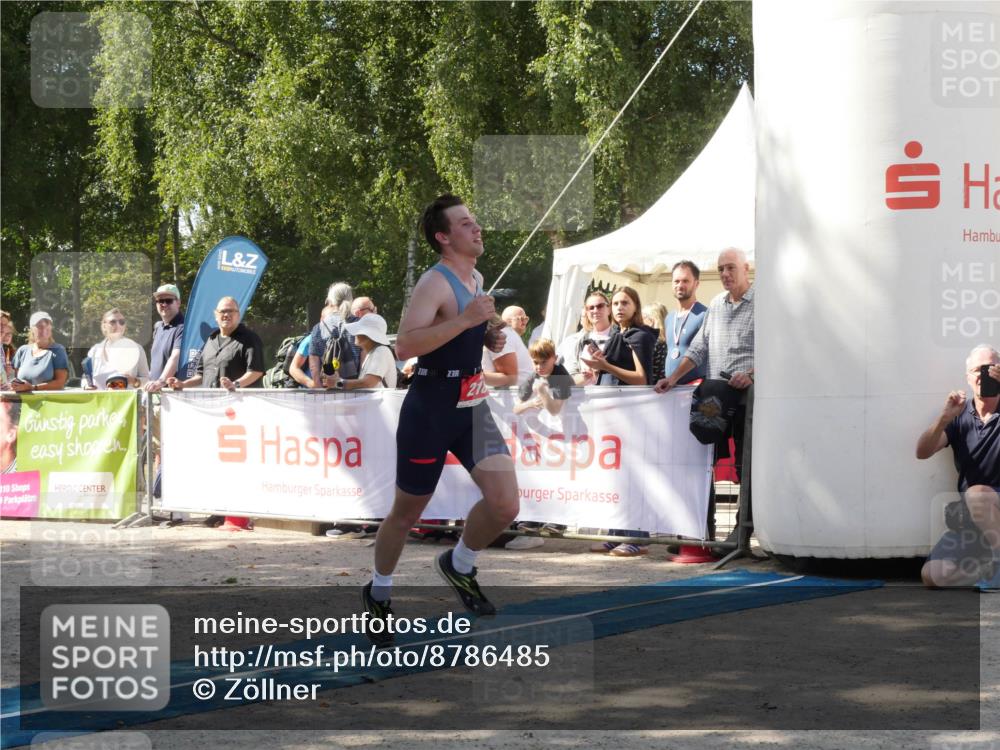 07.09.2025 - 19. Norderstedt Triathlon Zöllner http://msf.ph/oto/8786485 07.09.2025 13:04:11 Ziel 218 meine-sportfotos.de