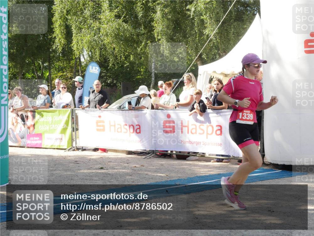 07.09.2025 - 19. Norderstedt Triathlon Zöllner http://msf.ph/oto/8786502 07.09.2025 13:04:33 Ziel 216, 1339 meine-sportfotos.de