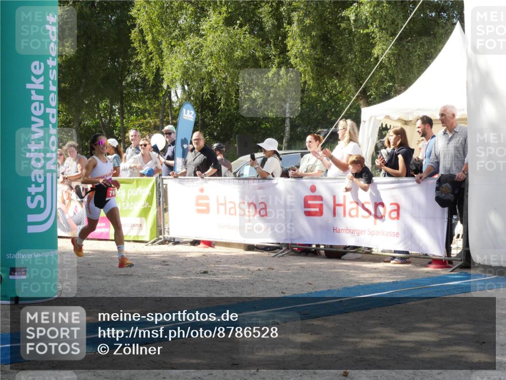 07.09.2025 - 19. Norderstedt Triathlon Zöllner http://msf.ph/oto/8786528 07.09.2025 13:04:54 Ziel  meine-sportfotos.de