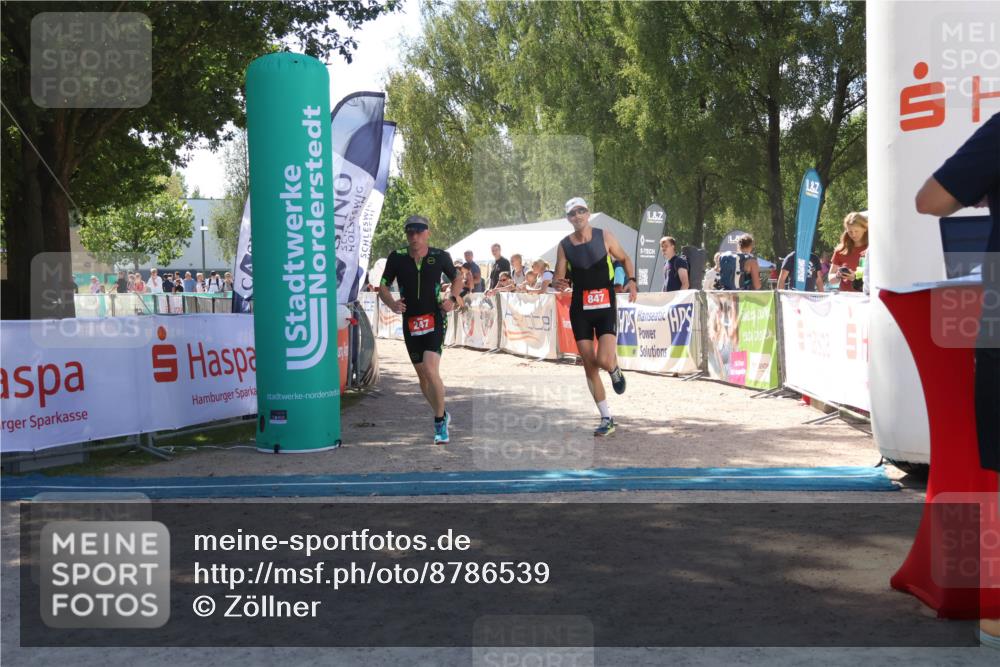 07.09.2025 - 19. Norderstedt Triathlon Zöllner http://msf.ph/oto/8786539 07.09.2025 13:26:31 Ziel 247, 847 meine-sportfotos.de