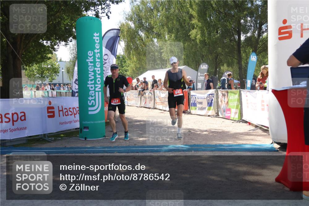 07.09.2025 - 19. Norderstedt Triathlon Zöllner http://msf.ph/oto/8786542 07.09.2025 13:26:31 Ziel 247, 847 meine-sportfotos.de