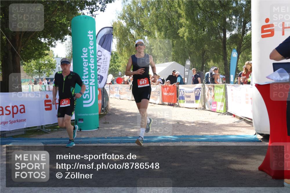 07.09.2025 - 19. Norderstedt Triathlon Zöllner http://msf.ph/oto/8786548 07.09.2025 13:26:32 Ziel 247, 847 meine-sportfotos.de