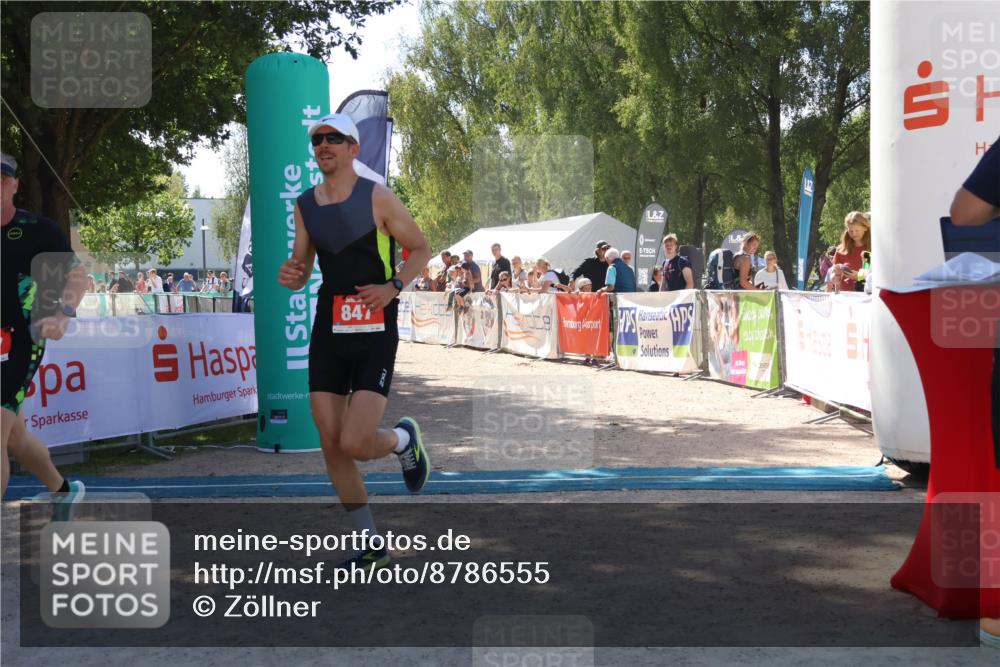 07.09.2025 - 19. Norderstedt Triathlon Zöllner http://msf.ph/oto/8786555 07.09.2025 13:26:32 Ziel 247, 847 meine-sportfotos.de