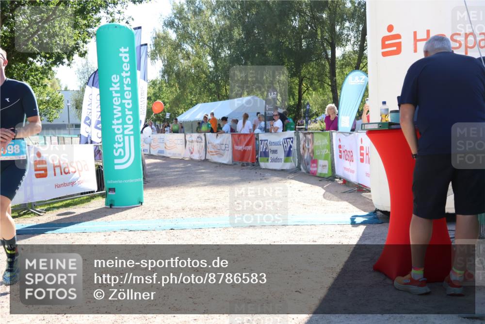 07.09.2025 - 19. Norderstedt Triathlon Zöllner http://msf.ph/oto/8786583 07.09.2025 15:41:59 Ziel 398 meine-sportfotos.de