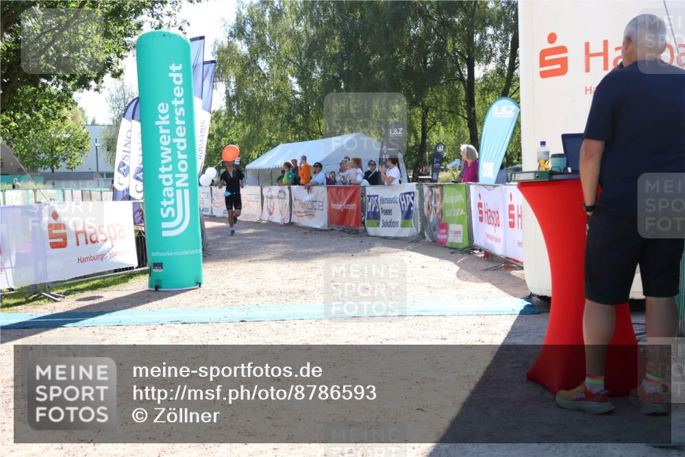 07.09.2025 - 19. Norderstedt Triathlon Zöllner http://msf.ph/oto/8786593 07.09.2025 15:42:25 Ziel 877 meine-sportfotos.de