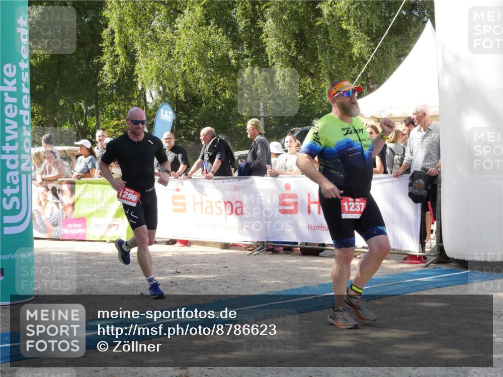 07.09.2025 - 19. Norderstedt Triathlon Zöllner http://msf.ph/oto/8786623 07.09.2025 13:06:24 Ziel 1237, 1260, 1296 meine-sportfotos.de