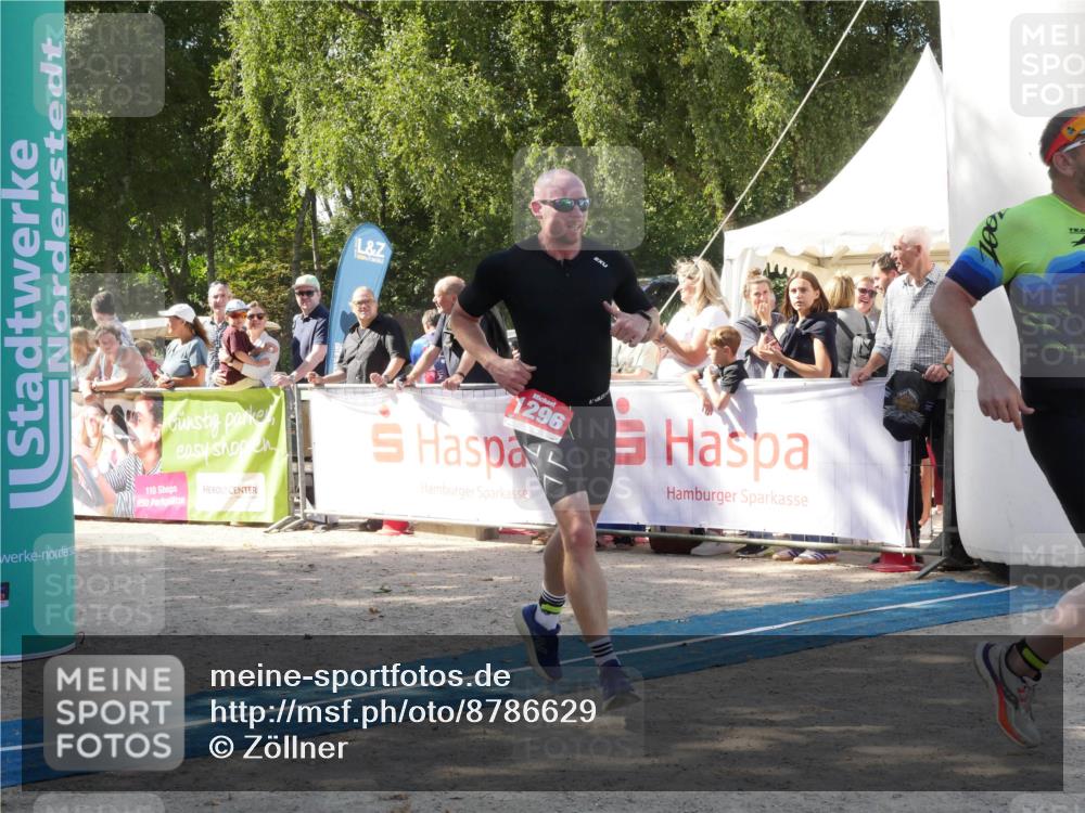 07.09.2025 - 19. Norderstedt Triathlon Zöllner http://msf.ph/oto/8786629 07.09.2025 13:06:25 Ziel 1237, 1260, 1296 meine-sportfotos.de