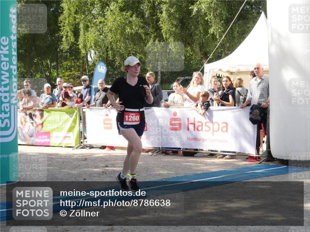 07.09.2025 - 19. Norderstedt Triathlon Zöllner http://msf.ph/oto/8786638 07.09.2025 13:06:28 Ziel 1237, 1260, 1296 meine-sportfotos.de