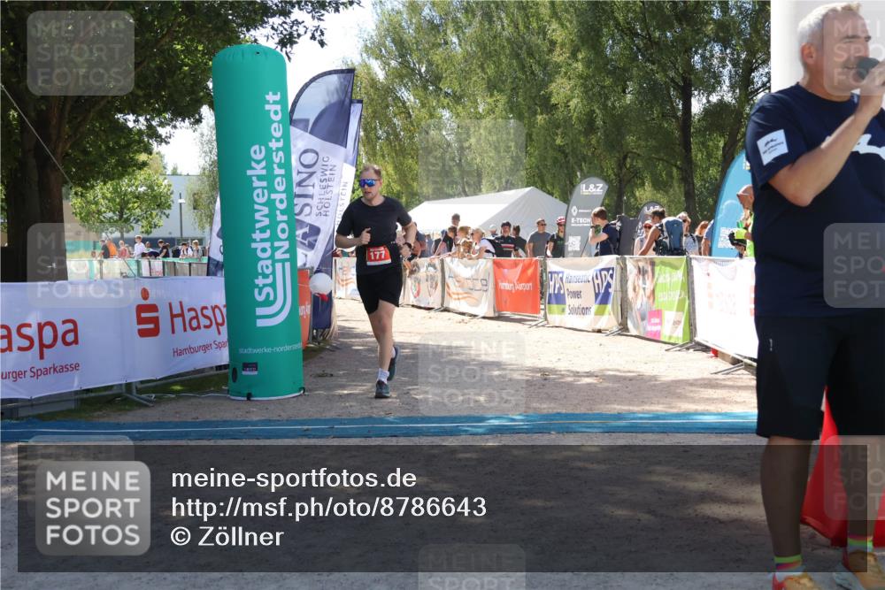 07.09.2025 - 19. Norderstedt Triathlon Zöllner http://msf.ph/oto/8786643 07.09.2025 13:27:23 Ziel 177 meine-sportfotos.de