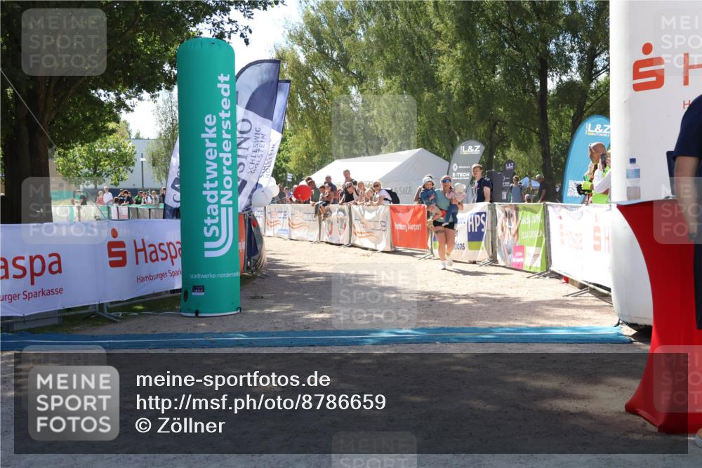 07.09.2025 - 19. Norderstedt Triathlon Zöllner http://msf.ph/oto/8786659 07.09.2025 13:27:32 Ziel 248 meine-sportfotos.de