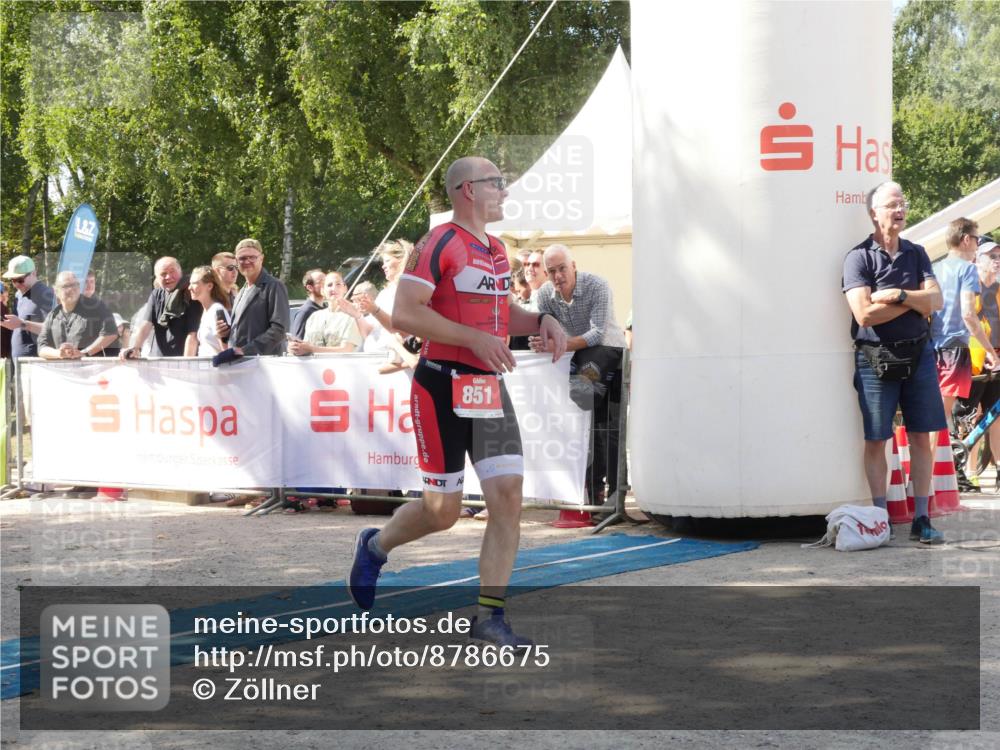 07.09.2025 - 19. Norderstedt Triathlon Zöllner http://msf.ph/oto/8786675 07.09.2025 13:07:24 Ziel 851 meine-sportfotos.de