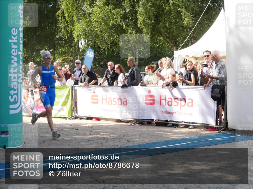 07.09.2025 - 19. Norderstedt Triathlon Zöllner http://msf.ph/oto/8786678 07.09.2025 13:07:48 Ziel 732, 1248 meine-sportfotos.de