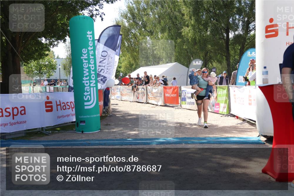 07.09.2025 - 19. Norderstedt Triathlon Zöllner http://msf.ph/oto/8786687 07.09.2025 13:27:35 Ziel 248 meine-sportfotos.de
