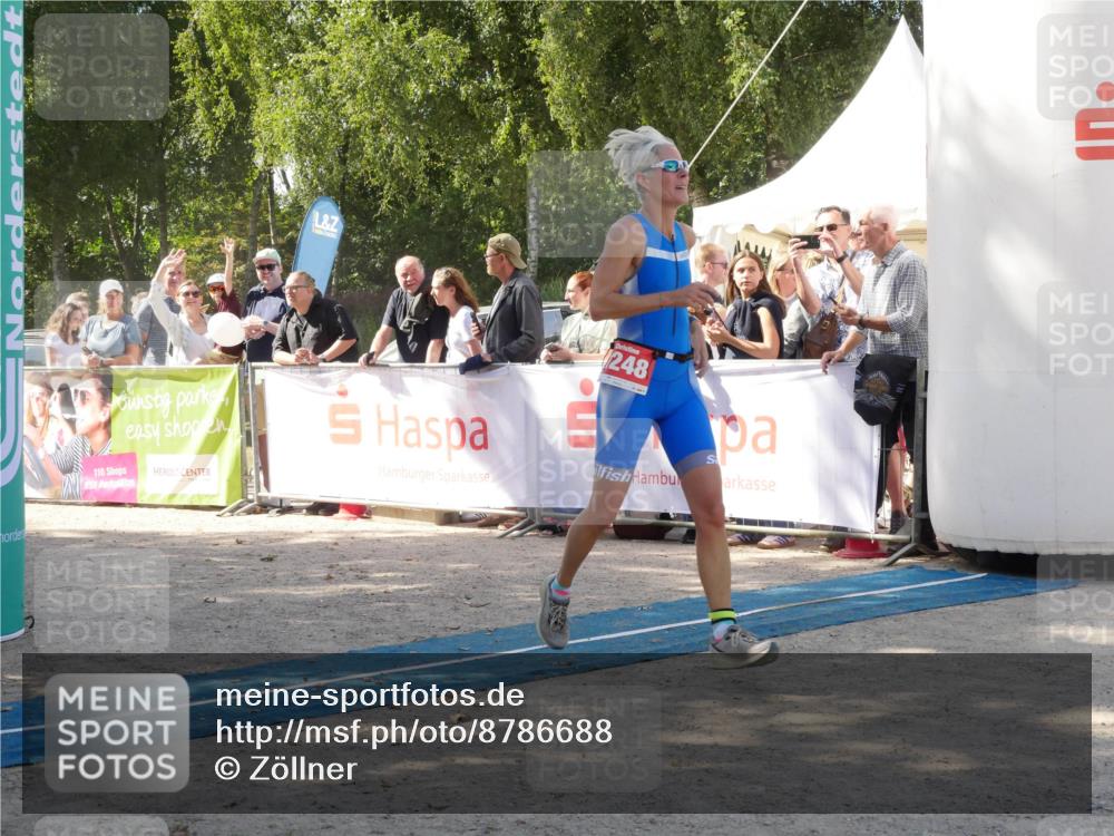 07.09.2025 - 19. Norderstedt Triathlon Zöllner http://msf.ph/oto/8786688 07.09.2025 13:07:49 Ziel 732, 1248 meine-sportfotos.de