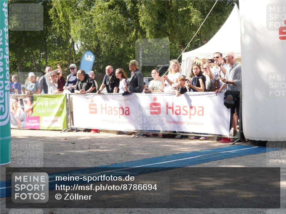 07.09.2025 - 19. Norderstedt Triathlon Zöllner http://msf.ph/oto/8786694 07.09.2025 13:07:50 Ziel 732, 1248 meine-sportfotos.de