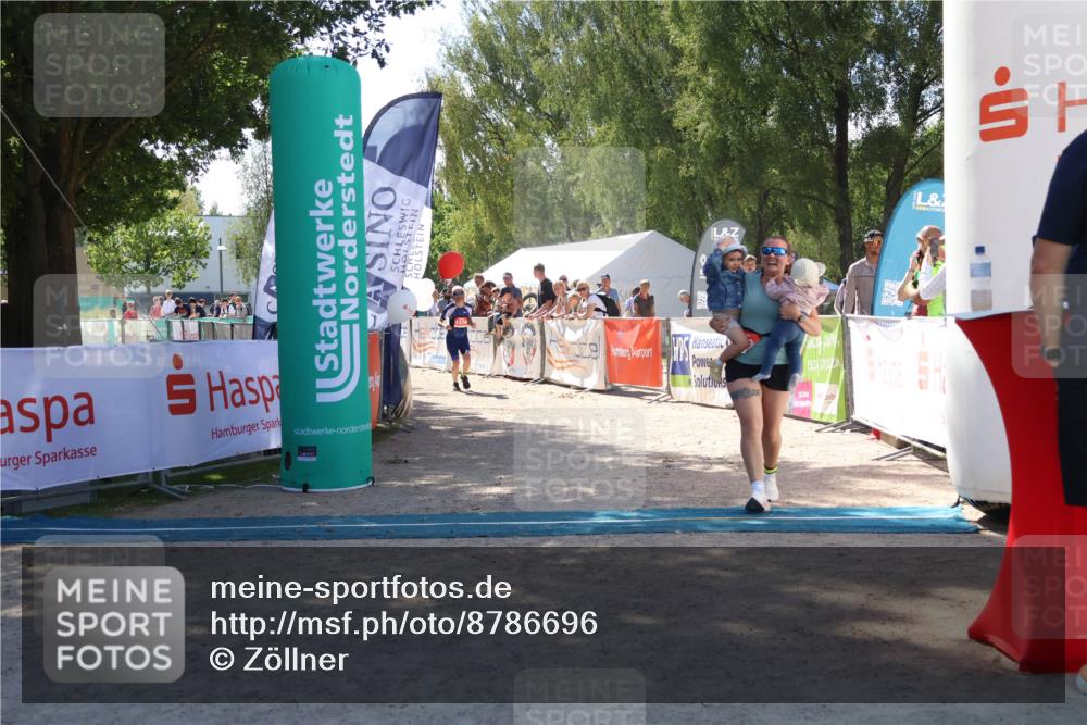 07.09.2025 - 19. Norderstedt Triathlon Zöllner http://msf.ph/oto/8786696 07.09.2025 13:27:36 Ziel 248, 1376 meine-sportfotos.de