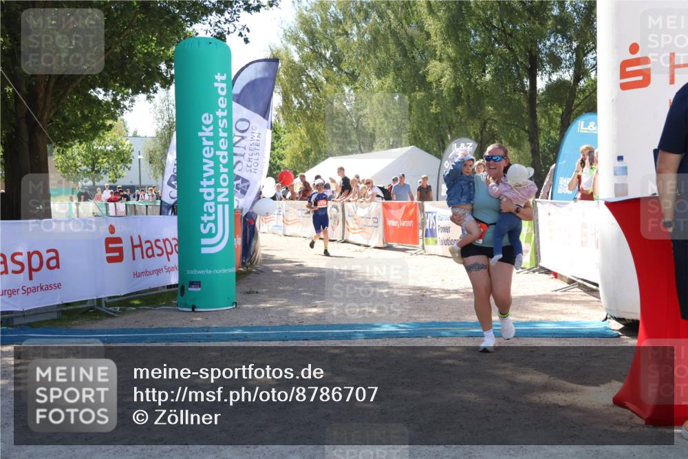 07.09.2025 - 19. Norderstedt Triathlon Zöllner http://msf.ph/oto/8786707 07.09.2025 13:27:37 Ziel 248, 1376 meine-sportfotos.de