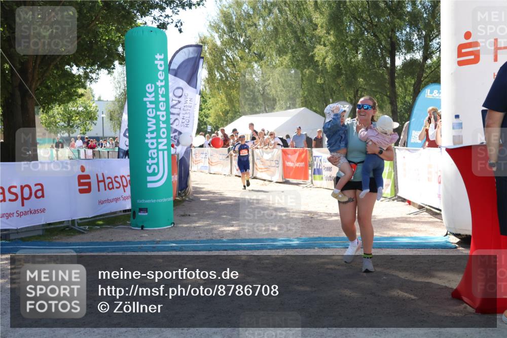 07.09.2025 - 19. Norderstedt Triathlon Zöllner http://msf.ph/oto/8786708 07.09.2025 13:27:37 Ziel 248, 1376 meine-sportfotos.de