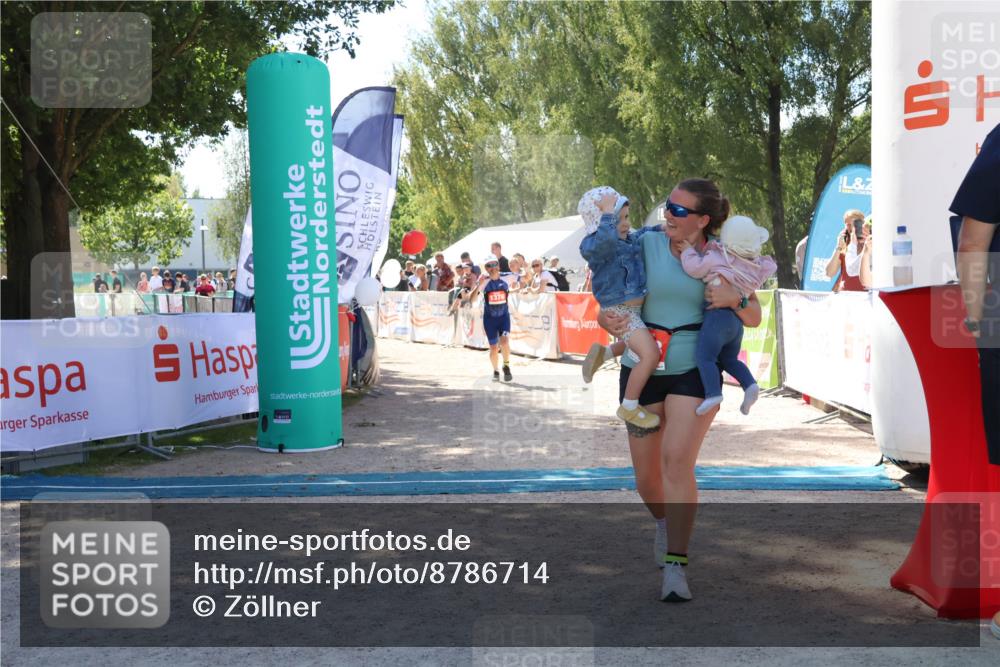 07.09.2025 - 19. Norderstedt Triathlon Zöllner http://msf.ph/oto/8786714 07.09.2025 13:27:38 Ziel 248, 1376 meine-sportfotos.de