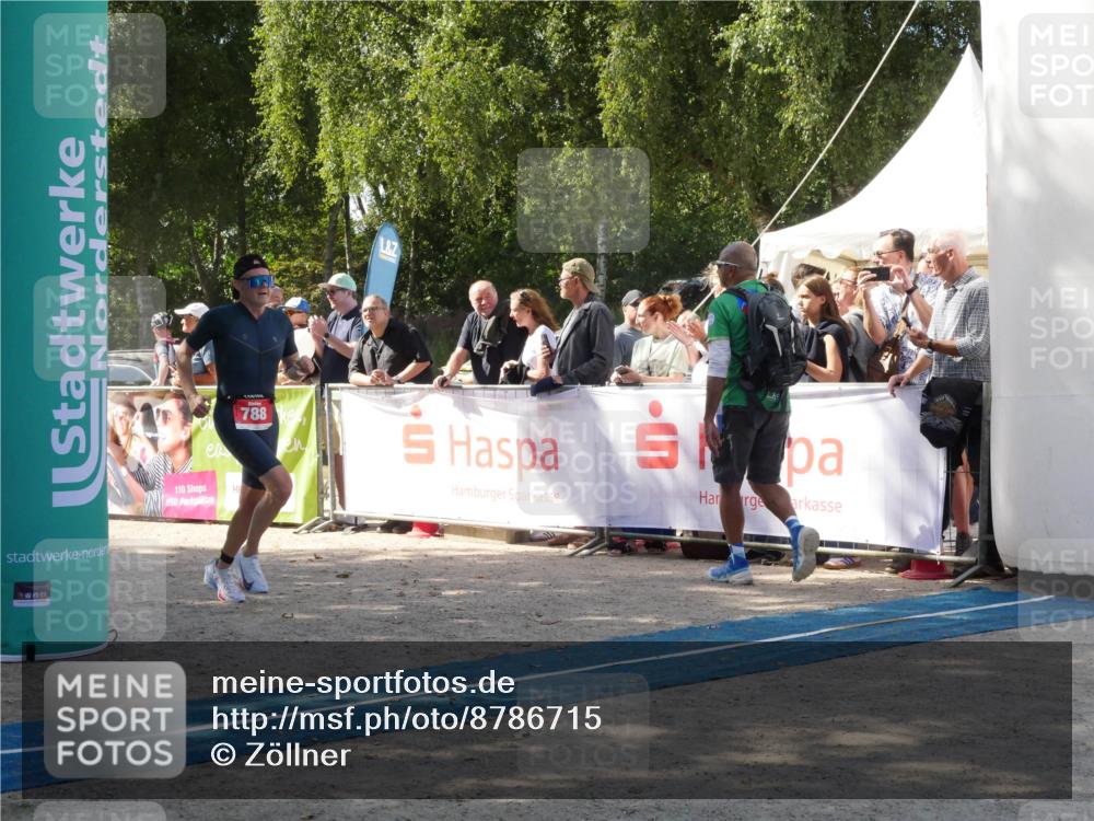 07.09.2025 - 19. Norderstedt Triathlon Zöllner http://msf.ph/oto/8786715 07.09.2025 13:07:59 Ziel 709, 788 meine-sportfotos.de