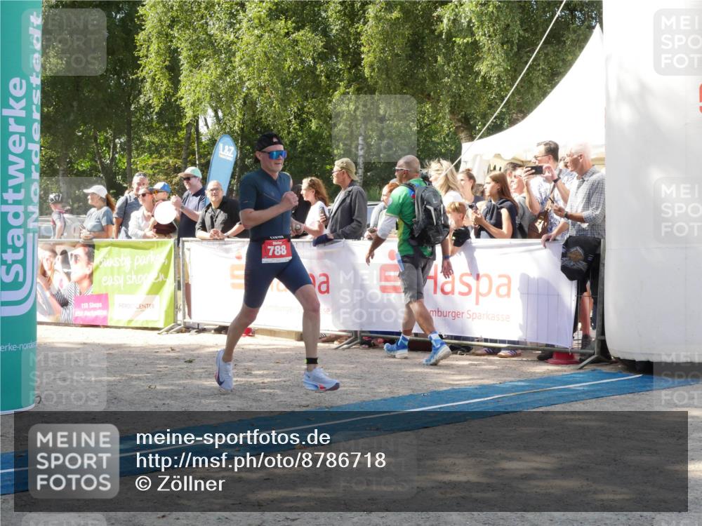 07.09.2025 - 19. Norderstedt Triathlon Zöllner http://msf.ph/oto/8786718 07.09.2025 13:08:00 Ziel 709, 788 meine-sportfotos.de