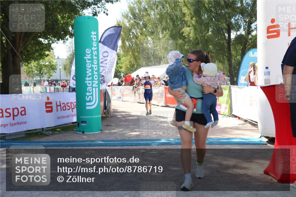 07.09.2025 - 19. Norderstedt Triathlon Zöllner http://msf.ph/oto/8786719 07.09.2025 13:27:38 Ziel 248, 1376 meine-sportfotos.de