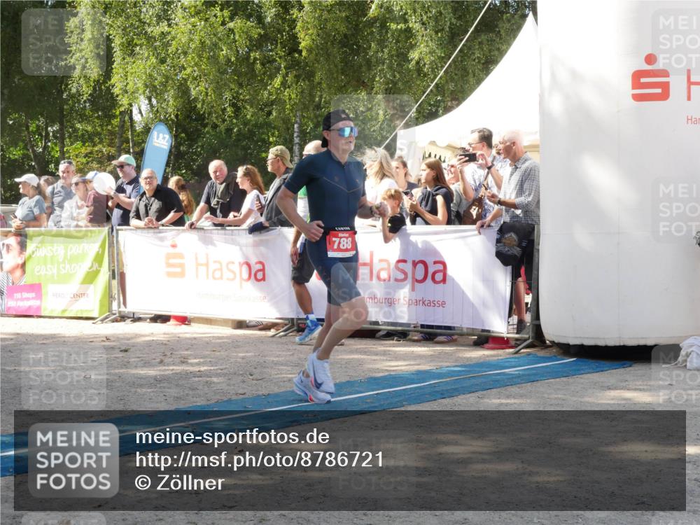 07.09.2025 - 19. Norderstedt Triathlon Zöllner http://msf.ph/oto/8786721 07.09.2025 13:08:00 Ziel 709, 788 meine-sportfotos.de