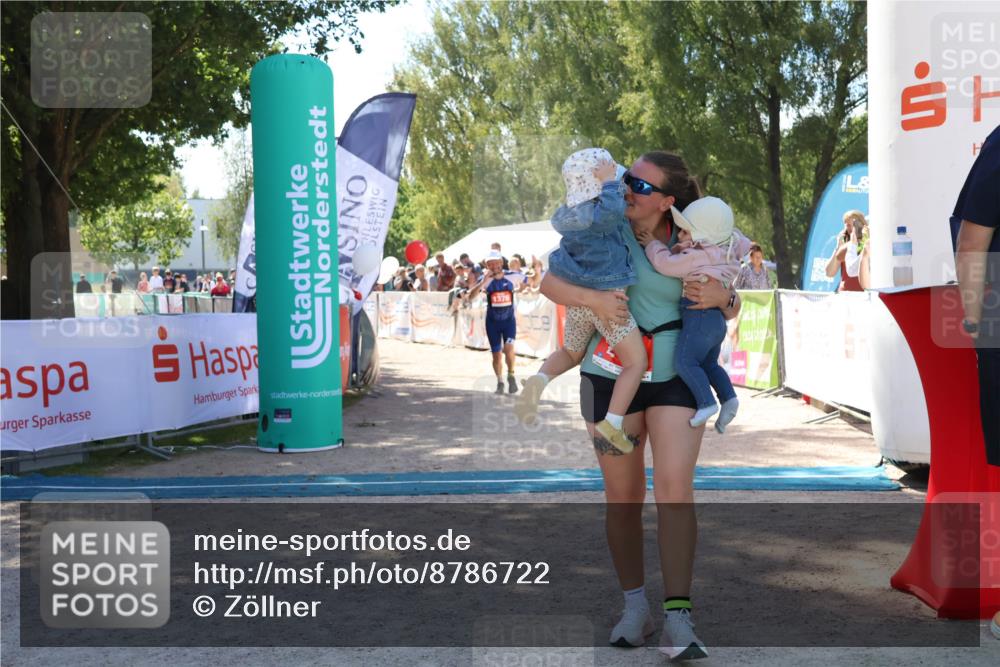 07.09.2025 - 19. Norderstedt Triathlon Zöllner http://msf.ph/oto/8786722 07.09.2025 13:27:39 Ziel 248, 1376 meine-sportfotos.de