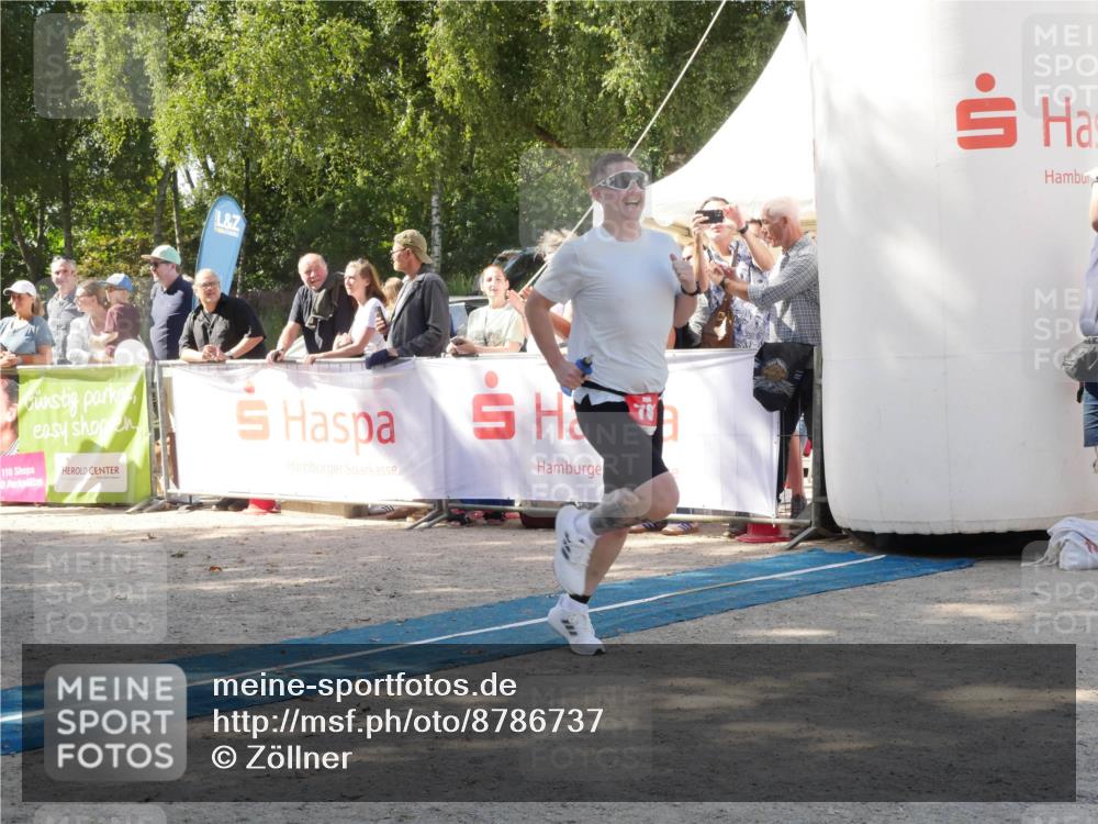 07.09.2025 - 19. Norderstedt Triathlon Zöllner http://msf.ph/oto/8786737 07.09.2025 13:08:03 Ziel 709, 788 meine-sportfotos.de