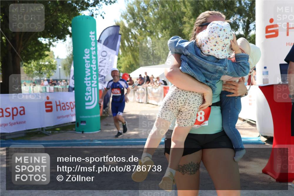 07.09.2025 - 19. Norderstedt Triathlon Zöllner http://msf.ph/oto/8786738 07.09.2025 13:27:41 Ziel 248, 1376 meine-sportfotos.de