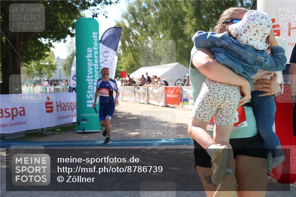 07.09.2025 - 19. Norderstedt Triathlon Zöllner http://msf.ph/oto/8786739 07.09.2025 13:27:41 Ziel 248, 1376 meine-sportfotos.de