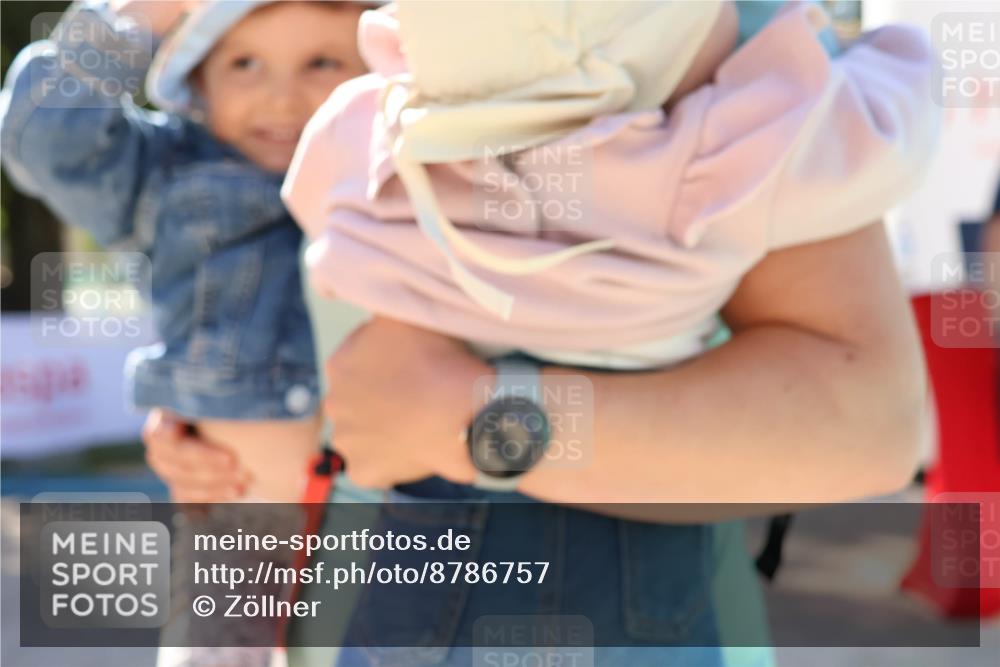07.09.2025 - 19. Norderstedt Triathlon Zöllner http://msf.ph/oto/8786757 07.09.2025 13:27:45 Ziel 295, 1376 meine-sportfotos.de