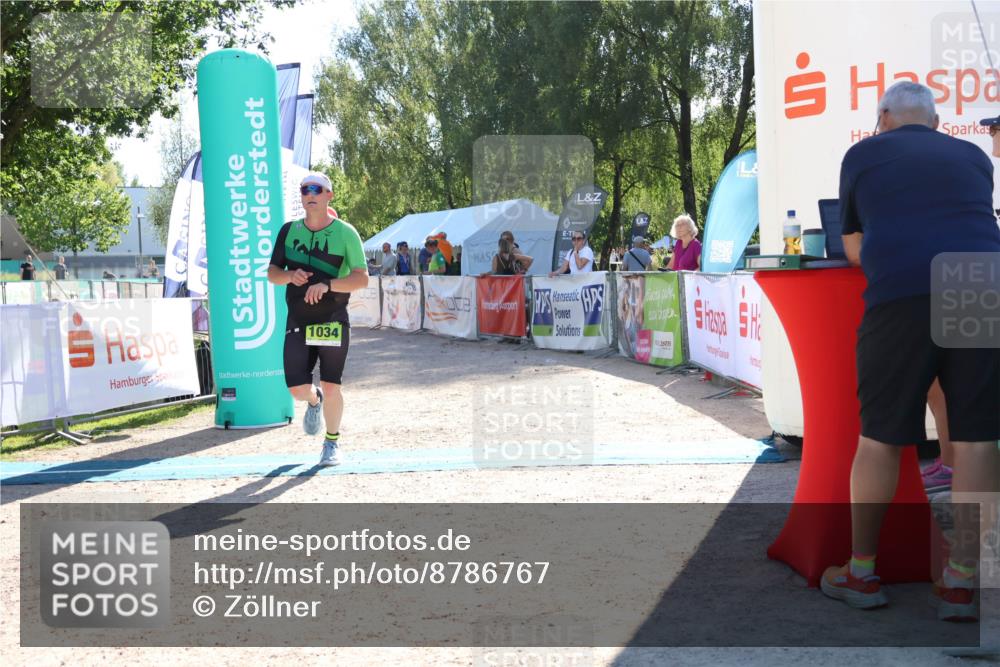 07.09.2025 - 19. Norderstedt Triathlon Zöllner http://msf.ph/oto/8786767 07.09.2025 15:44:10 Ziel 1034 meine-sportfotos.de