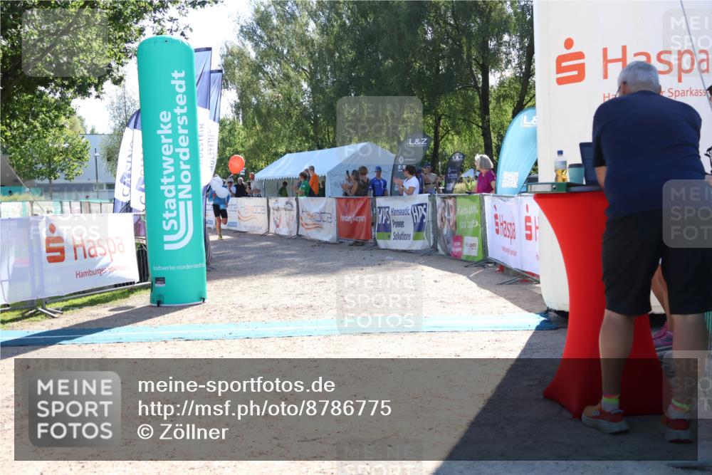 07.09.2025 - 19. Norderstedt Triathlon Zöllner http://msf.ph/oto/8786775 07.09.2025 15:44:18 Ziel 373 meine-sportfotos.de