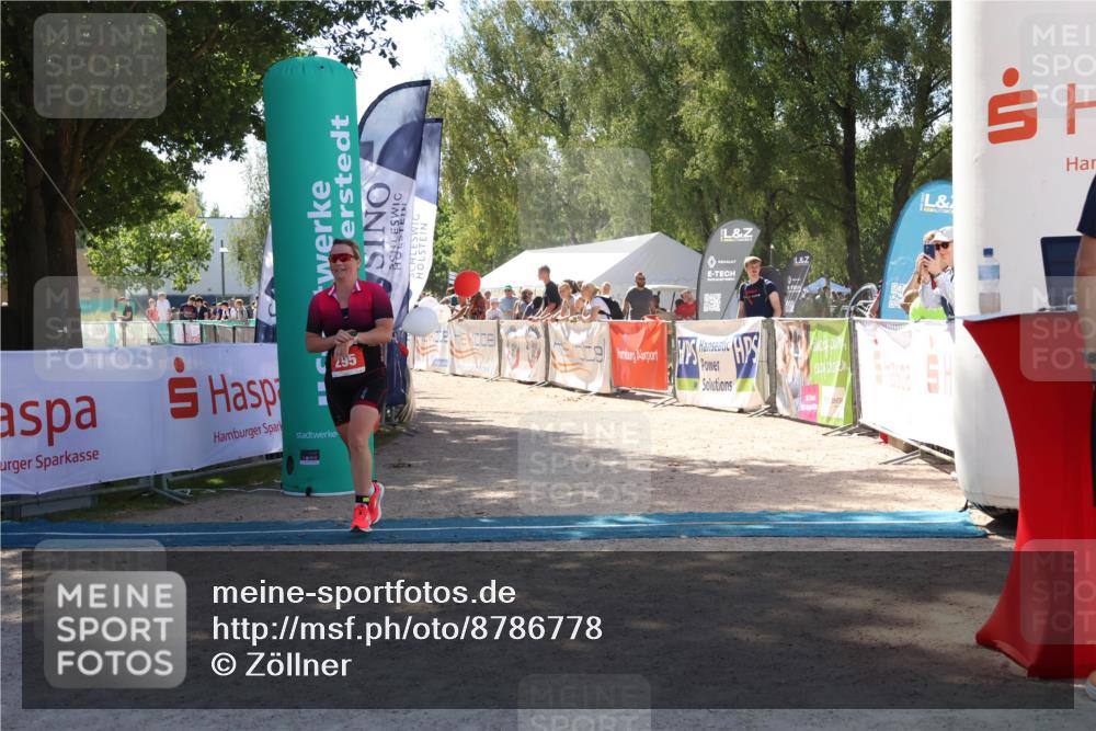 07.09.2025 - 19. Norderstedt Triathlon Zöllner http://msf.ph/oto/8786778 07.09.2025 13:27:47 Ziel 295, 1376 meine-sportfotos.de