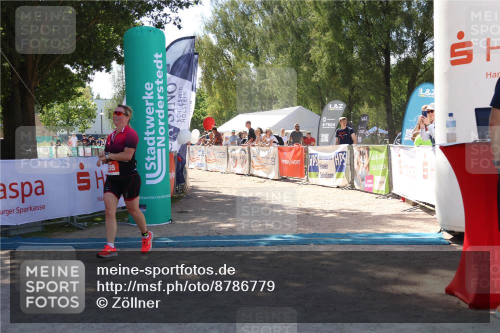 07.09.2025 - 19. Norderstedt Triathlon Zöllner http://msf.ph/oto/8786779 07.09.2025 13:27:47 Ziel 295, 1376 meine-sportfotos.de