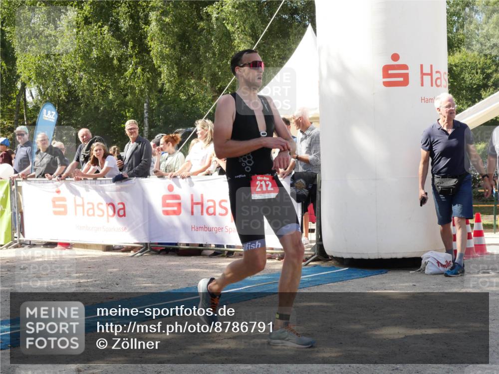 07.09.2025 - 19. Norderstedt Triathlon Zöllner http://msf.ph/oto/8786791 07.09.2025 13:08:44 Ziel 212 meine-sportfotos.de