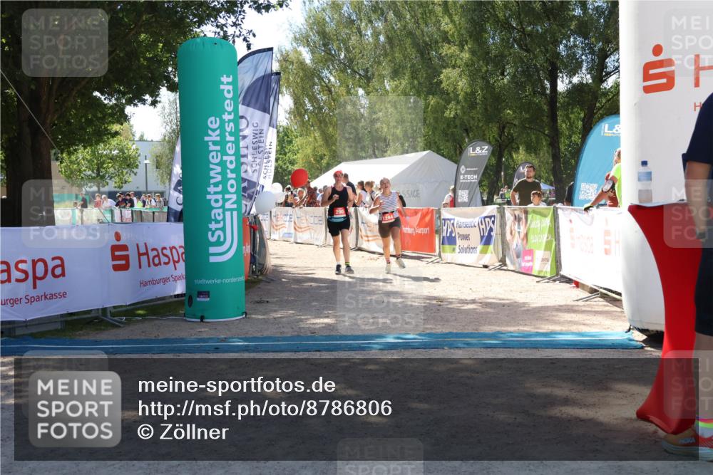 07.09.2025 - 19. Norderstedt Triathlon Zöllner http://msf.ph/oto/8786806 07.09.2025 13:28:22 Ziel 262, 290, 1264, 1295 meine-sportfotos.de