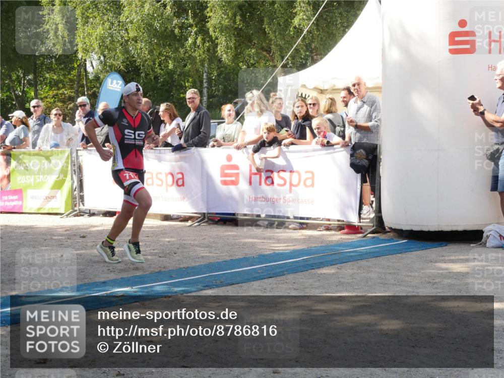 07.09.2025 - 19. Norderstedt Triathlon Zöllner http://msf.ph/oto/8786816 07.09.2025 13:09:15 Ziel 713 meine-sportfotos.de