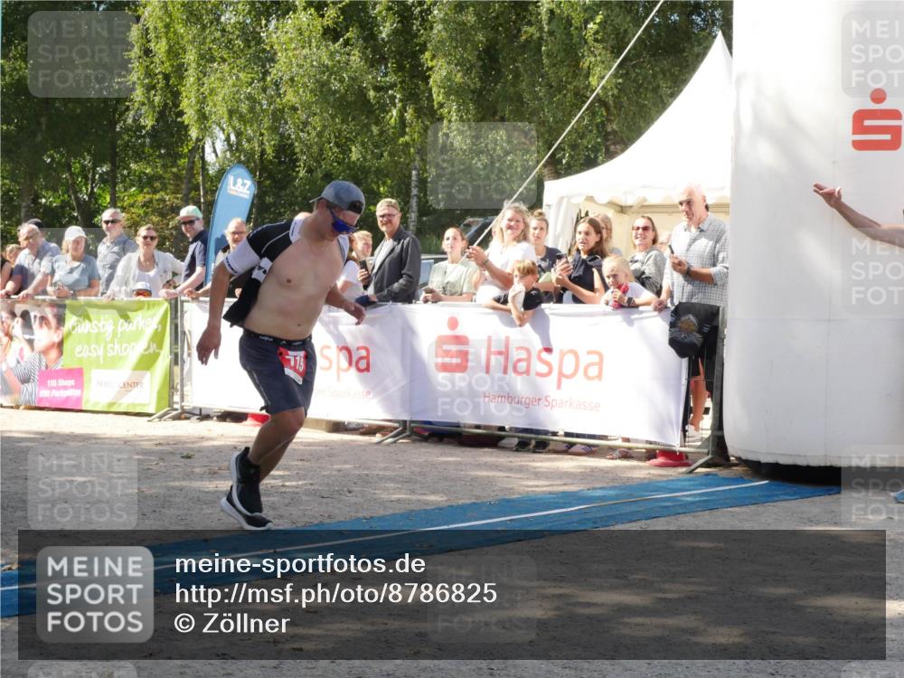 07.09.2025 - 19. Norderstedt Triathlon Zöllner http://msf.ph/oto/8786825 07.09.2025 13:09:39 Ziel 715 meine-sportfotos.de