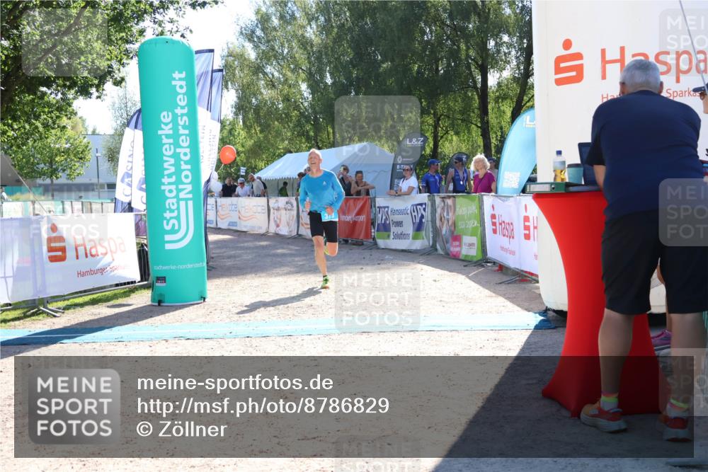 07.09.2025 - 19. Norderstedt Triathlon Zöllner http://msf.ph/oto/8786829 07.09.2025 15:44:22 Ziel 373 meine-sportfotos.de