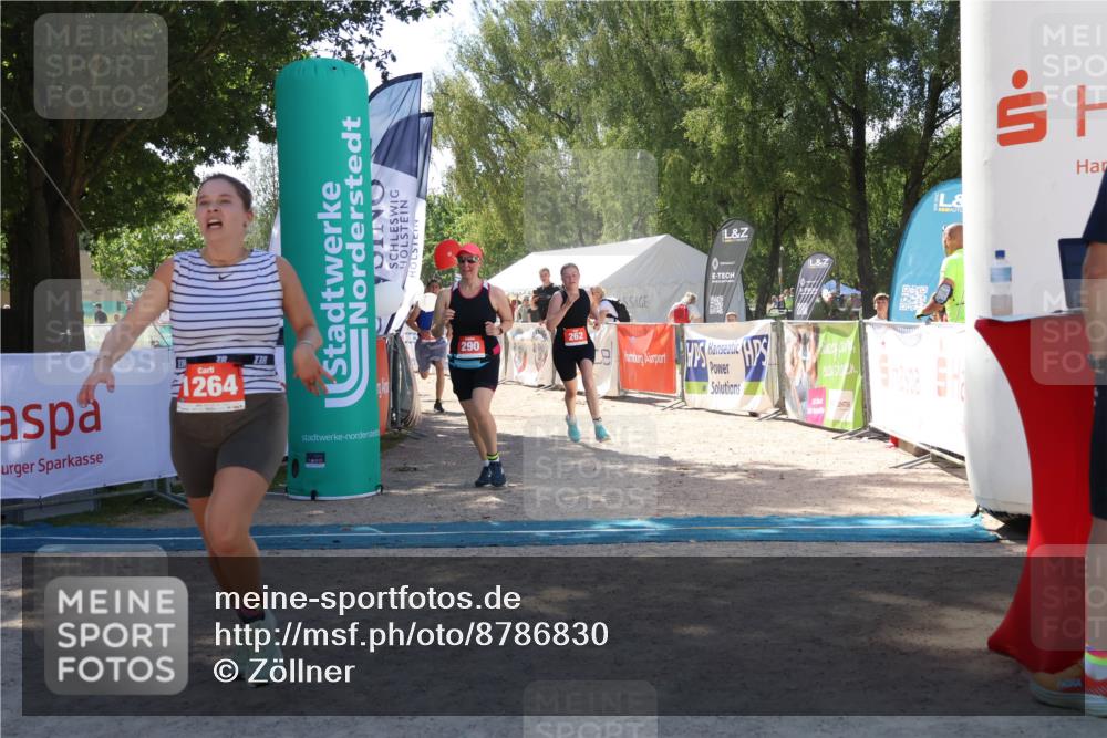 07.09.2025 - 19. Norderstedt Triathlon Zöllner http://msf.ph/oto/8786830 07.09.2025 13:28:24 Ziel 262, 290, 1264, 1295 meine-sportfotos.de