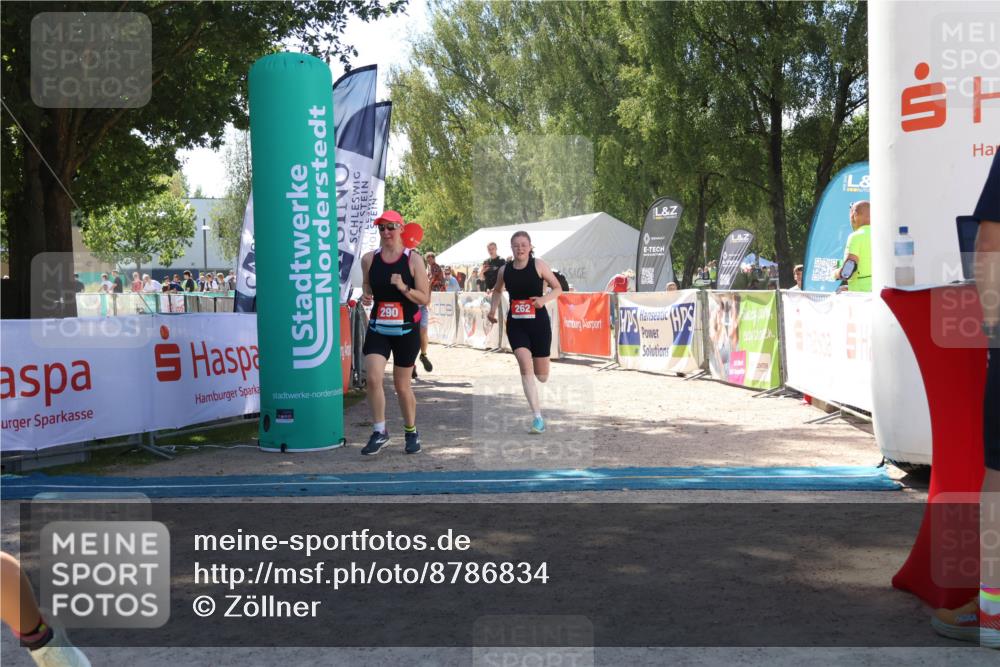 07.09.2025 - 19. Norderstedt Triathlon Zöllner http://msf.ph/oto/8786834 07.09.2025 13:28:25 Ziel 262, 290, 1264, 1295 meine-sportfotos.de