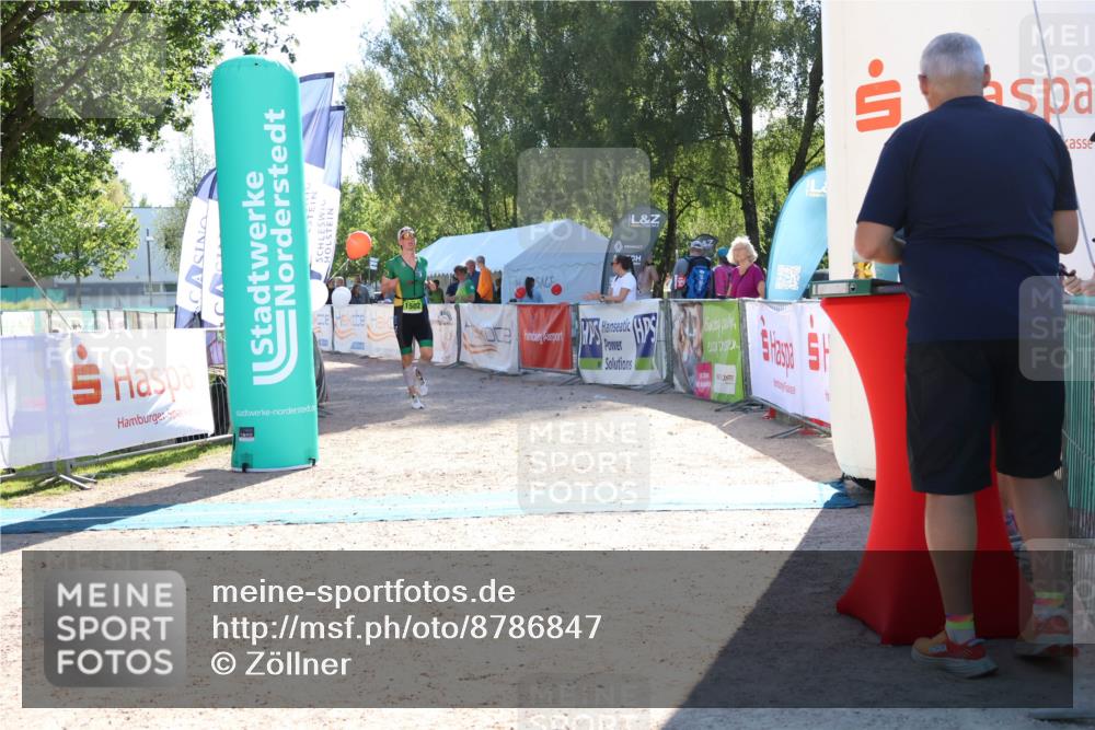 07.09.2025 - 19. Norderstedt Triathlon Zöllner http://msf.ph/oto/8786847 07.09.2025 15:45:16 Ziel  meine-sportfotos.de