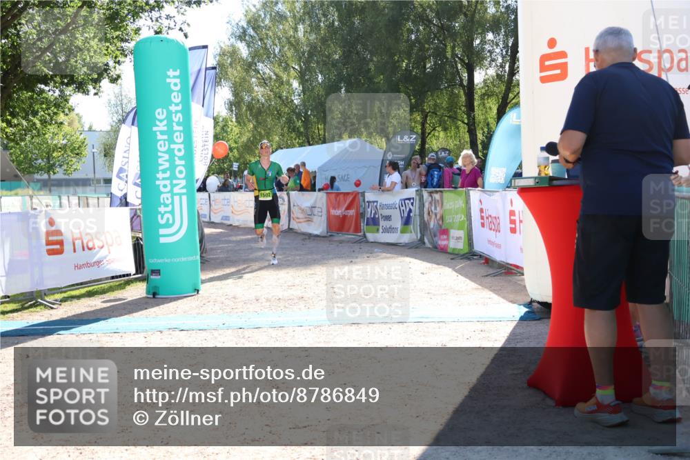 07.09.2025 - 19. Norderstedt Triathlon Zöllner http://msf.ph/oto/8786849 07.09.2025 15:45:16 Ziel  meine-sportfotos.de