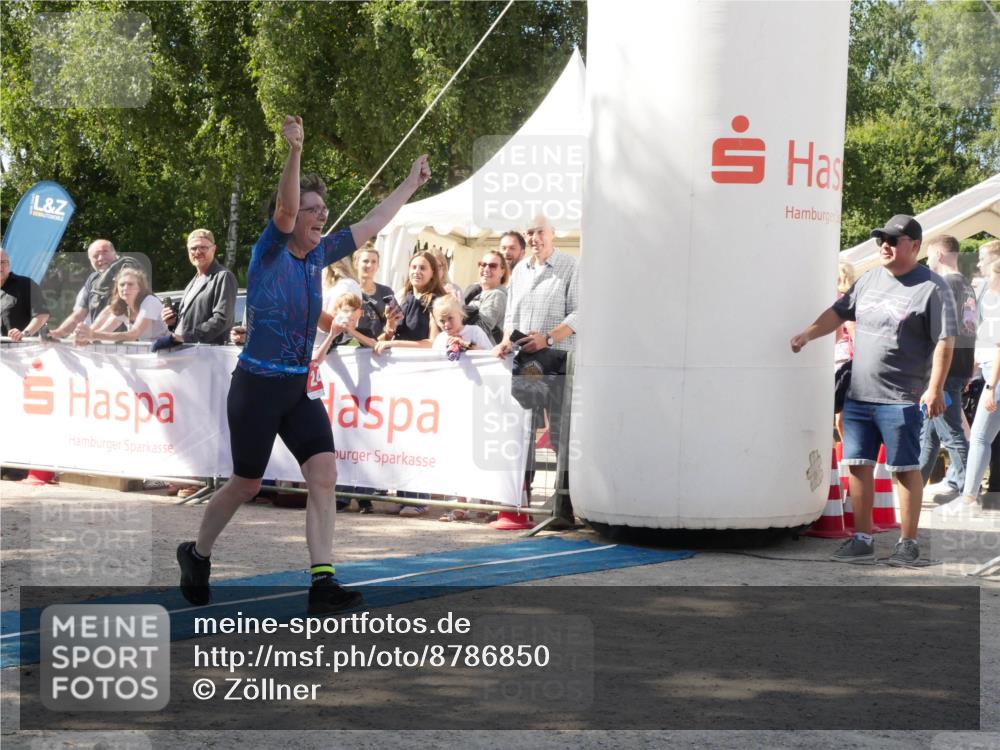 07.09.2025 - 19. Norderstedt Triathlon Zöllner http://msf.ph/oto/8786850 07.09.2025 13:10:44 Ziel 243 meine-sportfotos.de