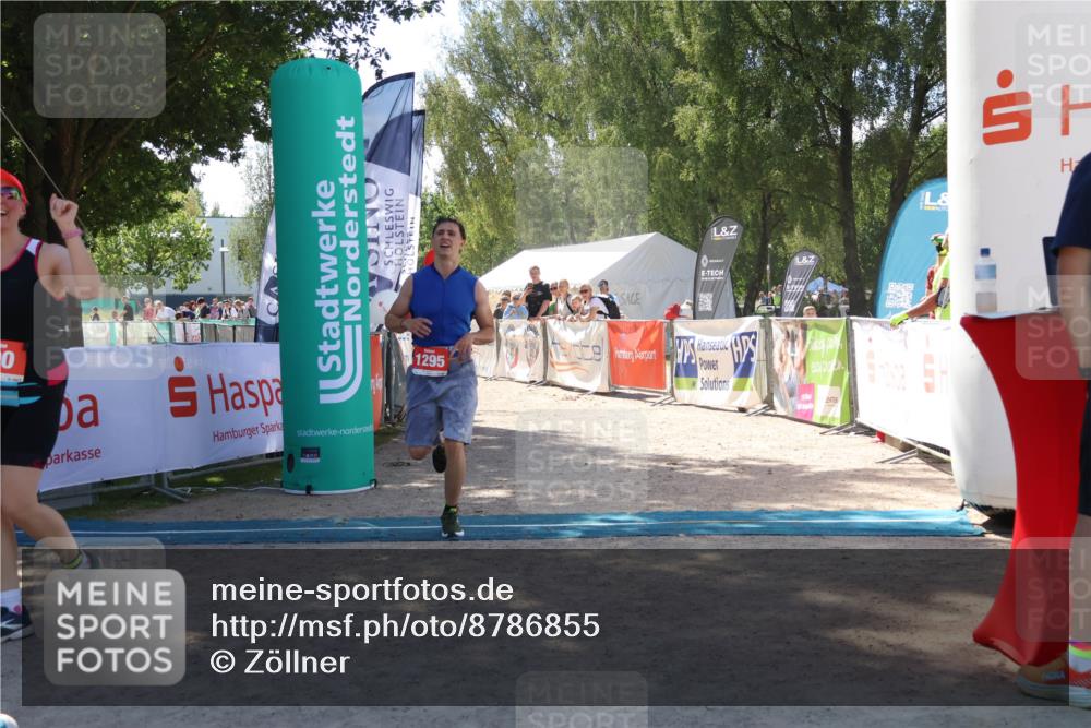 07.09.2025 - 19. Norderstedt Triathlon Zöllner http://msf.ph/oto/8786855 07.09.2025 13:28:27 Ziel 262, 290, 1264, 1295 meine-sportfotos.de