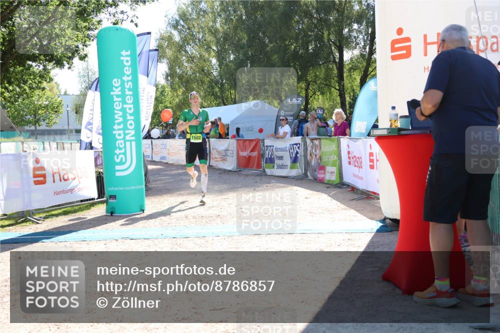 07.09.2025 - 19. Norderstedt Triathlon Zöllner http://msf.ph/oto/8786857 07.09.2025 15:45:17 Ziel  meine-sportfotos.de