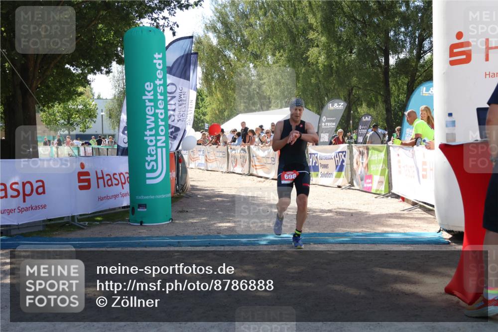 07.09.2025 - 19. Norderstedt Triathlon Zöllner http://msf.ph/oto/8786888 07.09.2025 13:28:41 Ziel 698 meine-sportfotos.de