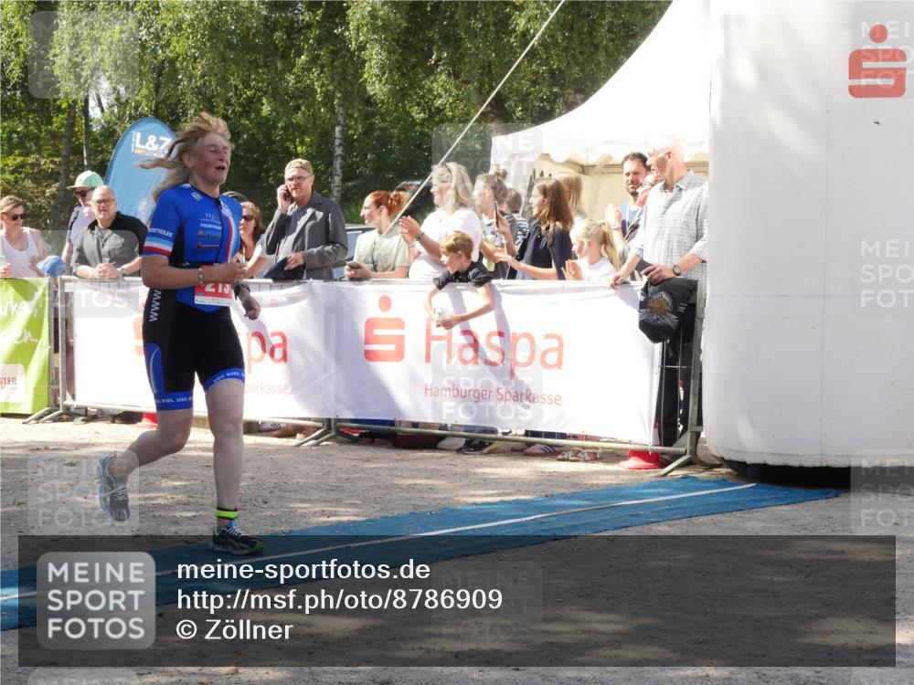 07.09.2025 - 19. Norderstedt Triathlon Zöllner http://msf.ph/oto/8786909 07.09.2025 13:11:54 Ziel 213 meine-sportfotos.de